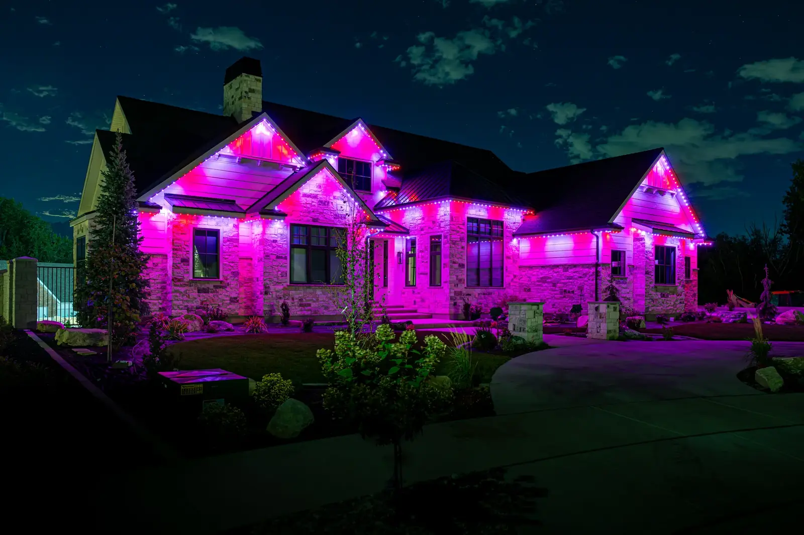 Ranch style home Trimlight installation
